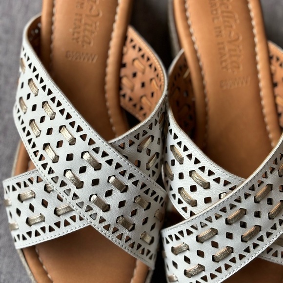 Bella Vita Exa-Italy Wedge Sandal, White/Champagne Leather, 8.5 Wide - Picture 3 of 8